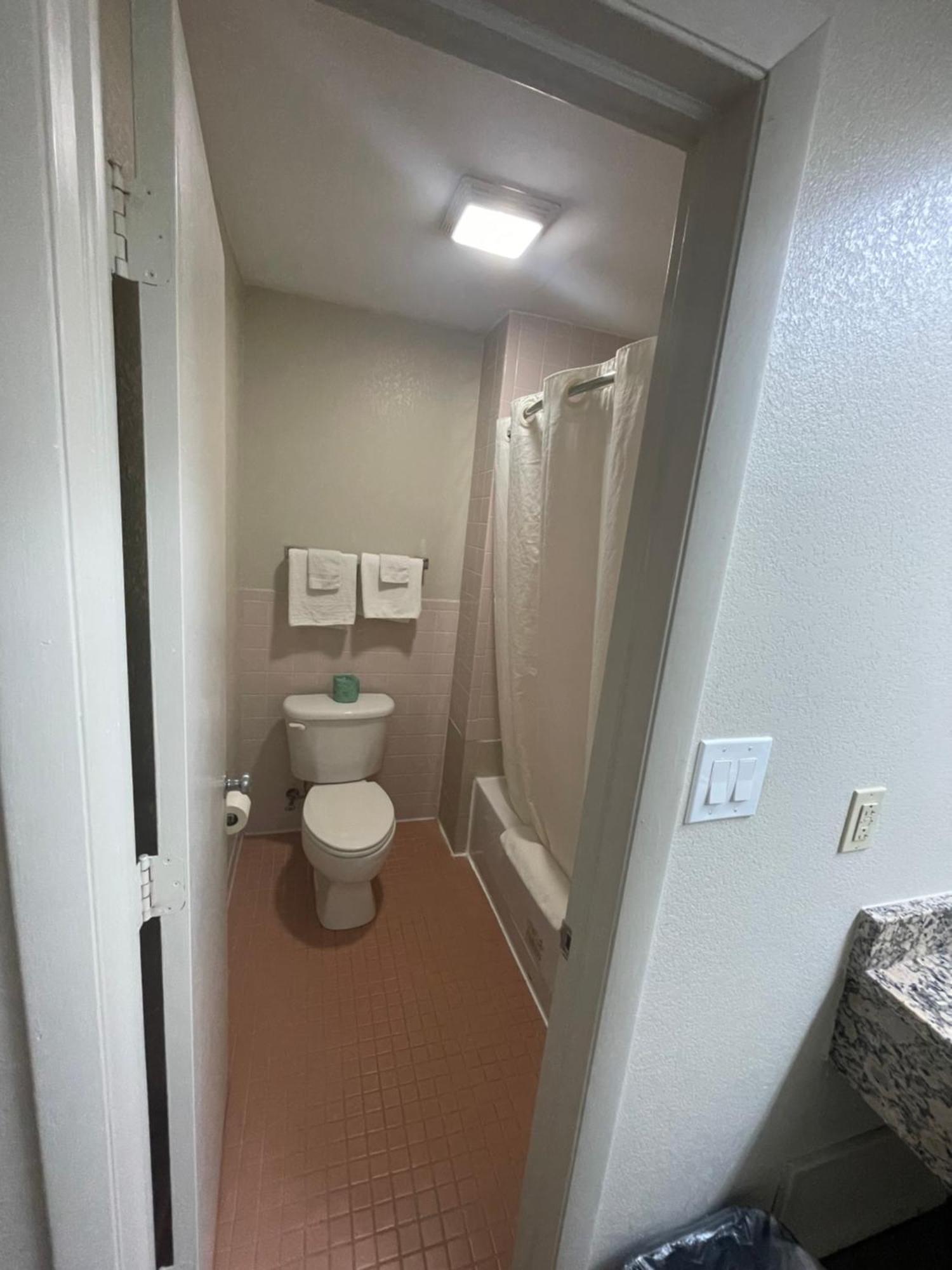 Royal Inn Motel Fredericksburg Kültér fotó